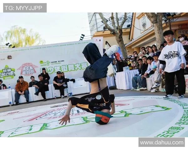 全国街舞大赛点评:武汉滑板队展现出色意识与团队协作能力 全国街舞大赛点评:武汉滑板队展现出色意识与团队协作能力